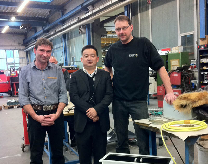 In 2015, Peng Jie took a photo when he visited the ROSLER factory in Germany.